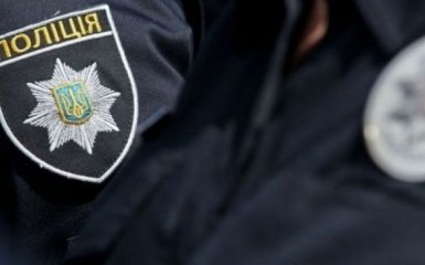 В Киеве двое копов избили мужчину: опубликовано фото