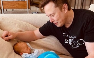 Ілон Маск показав кумедне фото з маленьким сином