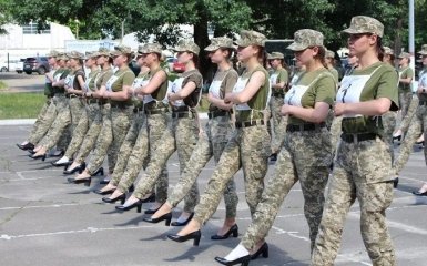 Лютый трэш: Рада требует объяснений от Минобороны после скандала с военным парадом