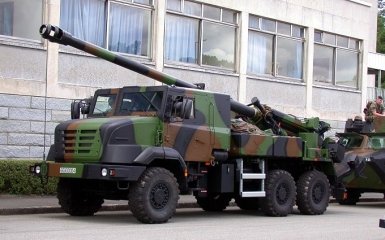 Франція передасть Україні САУ Caesar і протитанкові ракети