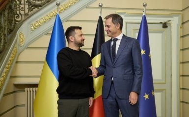 Владимир Зеленский, Александр де Кроо