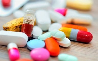 В Украине запретили популярные лекарства и вакцины