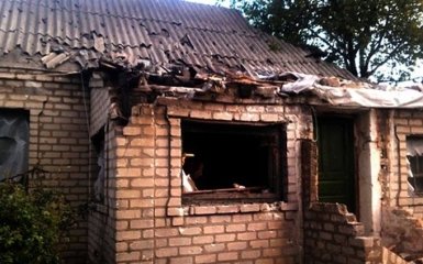 Боевики обстреляли Авдеевку и Красногоровку, повреждены три дома и школа - СЦКК