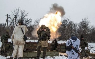 Ситуация на Донбассе резко обострилась: боевики из гранатометов атакуют ВСУ