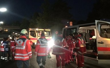 У Німеччині підліток з сокирою напав на пасажирів поїзда: з'явилися фото і подробиці