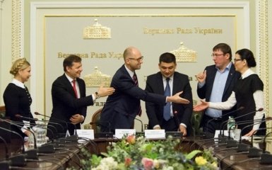 СМИ узнали, как Порошенко и Яценюк собирают новую коалицию