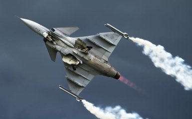 Українські пілоти випробували шведські винищувачі Gripen