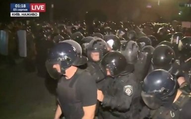 Драка под судом в Киеве: появились подробности о пострадавших и новое видео