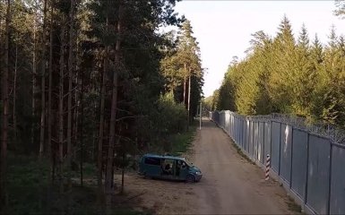 Машину польських прикордонників вперше обстріляли з території Білорусі