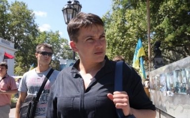 В Савченко в Одессе бросили яйца: опубликованы фото