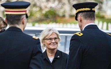 В правительстве Германии тормозят поставки танков Украине — Business Insider