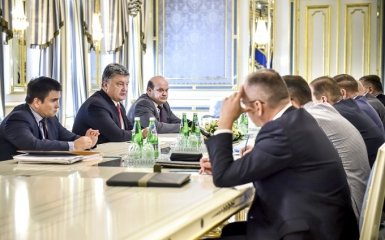 Рішення щодо відставки Яценюка на нарадах у президента не приймалося - Луценко