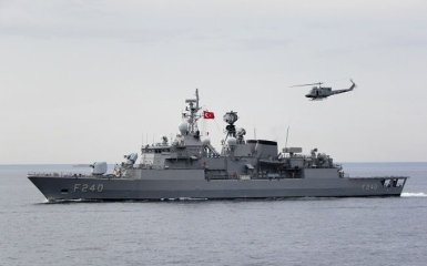 Провальный переворот в Турции: мятежные военные захватили корабль