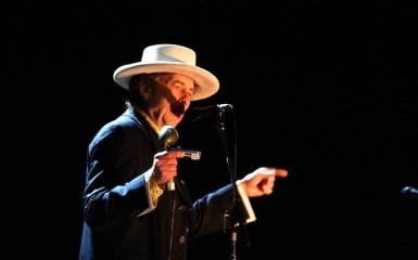 Певца Боба Дилана обвинили в изнасиловании ребенка