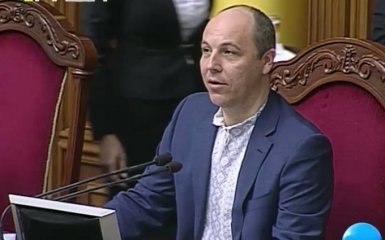 День вышиванки: Кабмин выдал карту орнаментов Украины, а Парубий рассказал о гордости