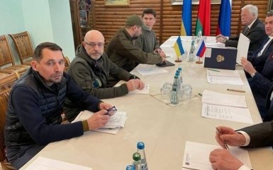 Украинская делегация начала второй раунд переговоров с РФ