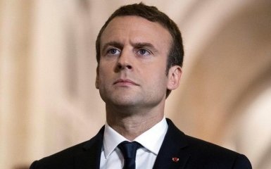 Кризис во Франции: Макрон задумался о проведении референдума