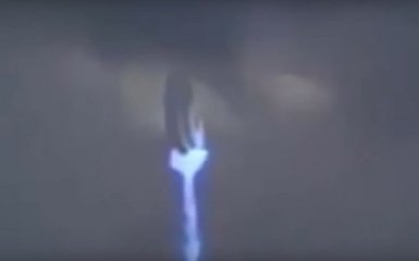 Таинственный ролик с молнией-НЛО взволновал сеть: опубликовано видео