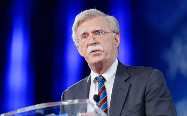 Джон Болтон