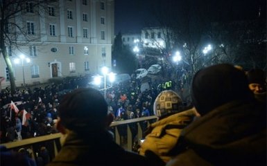 "Майдан" в столице Польши: появились новые подробности и видео