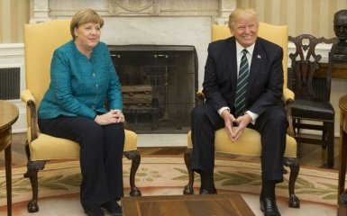 Меркель засудила ксенофобські твіти Трампа про жінок