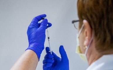 Польські вчені дослідили, чому люди вагаються перед вакцинацією
