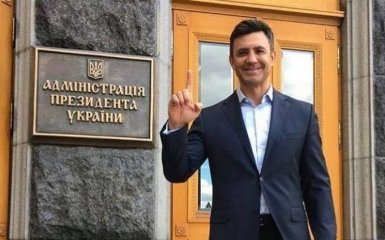 Порошенко наградил ведущего "Ревизора" Тищенко почетным званием