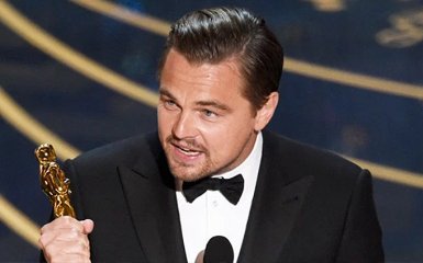 Інакше не відчепиться: соцмережі бурхливо обговорюють перший "Оскар" ДіКапріо