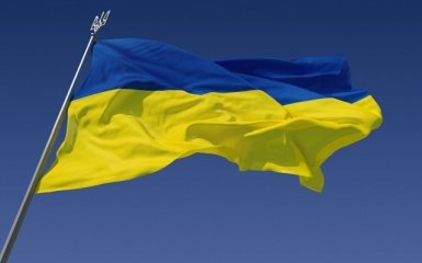 Парламент предлагает запретить использование флага Украины в рекламе