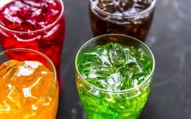 В Украине планируют ввести акциз на сладкие газированные напитки: почему это важно