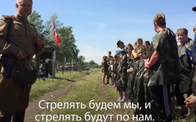 В России детей-инвалидов учат воевать: опубликовано видео