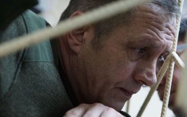 Б'ють за все: в кримському СІЗО жорстко знущаються над засудженим українцем