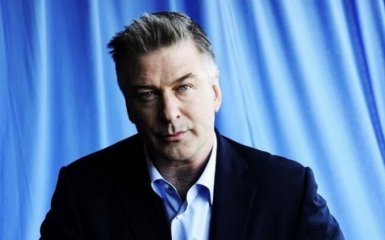 Алек Болдуин раскритиковал откровенные фото своей дочери