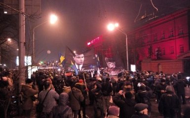 З'явилися фото маршу на честь Бандери у Києві