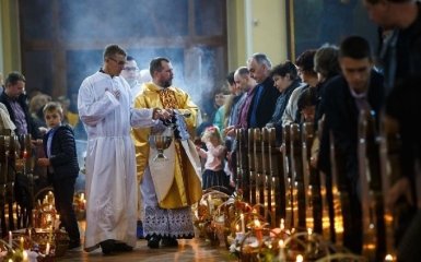 В Севастополе римо-католики отслужили пасхальную мессу на украинском