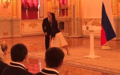 Соцмережі підірвав дивний вчинок Путіна і Ісінбаєвої: опубліковано відео