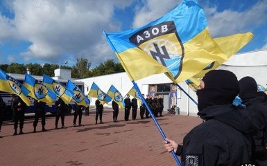 Вокруг полка "Азов" и Мариуполя разгорелся громкий скандал