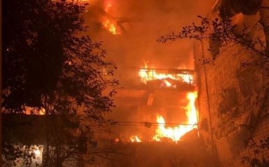 Армія РФ масовано обстріляла Херсон. Загинула жінка, є поранені