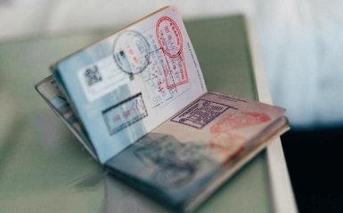 Чехия ужесточила запрет на выдачу виз россиянам и белорусам