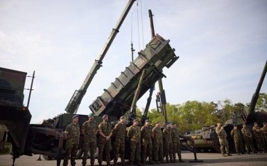 Зеленскому показали образцы Patriot, которые передают Нидерланды Украине