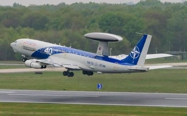 НАТО отправляет в Румынию разведывательные самолеты: они будут следить за войсками РФ