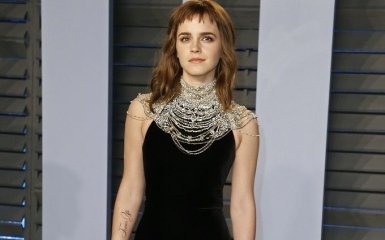 Прихильники висміяли Емму Вотсон за помилку в тату