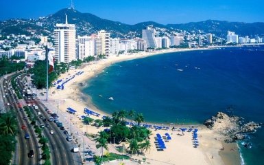 Ще одна спекотна країна скасує візи для українців