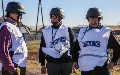 В Коминтерново Донецкой области зафиксированы взрывы