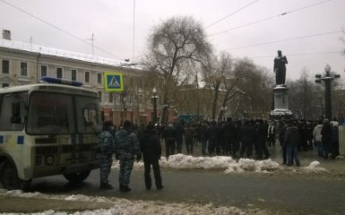 В Москве задержаны десятки противников Путина: появились фото и видео