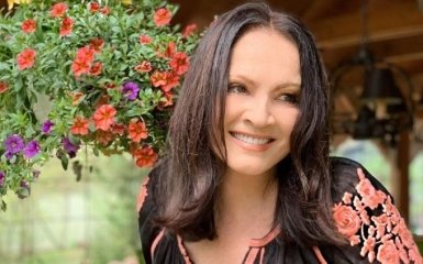 Софія Ротару розповіла, чому проти весілля 19-річної онучки