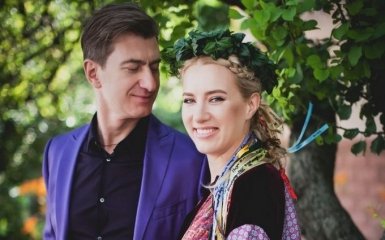 Известный продюсер и украинская певица снова поженились: опубликованы фото
