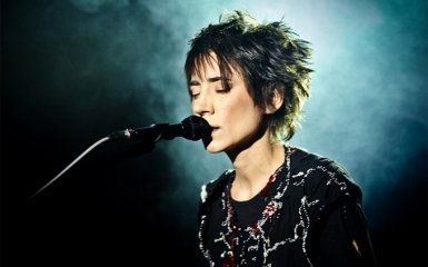 На Земфиру ополчились из-за нецензурных слов о биатлонистах: опубликовано видео