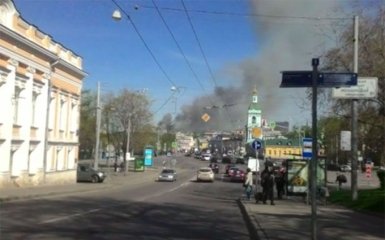 В Москве напротив администрации Путина бушевал масштабный пожар: появились видео