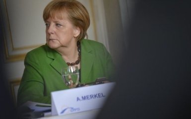 У Меркель уточнили теми переговорів з Путіним перед візитом до Києва
